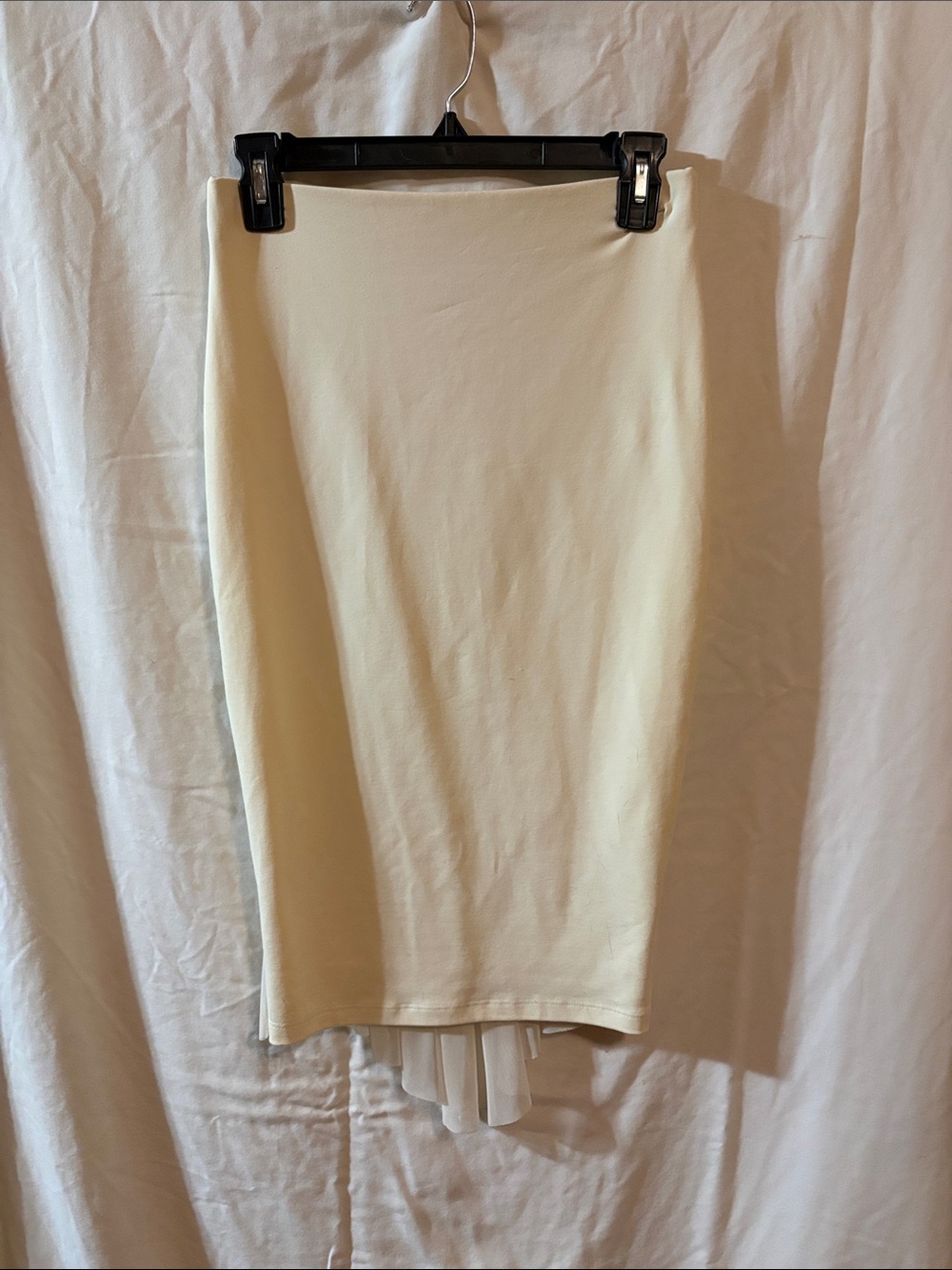 Bebe Women’s Ivory Knit Pencil Midi Skirt - High Rise Pull On Fringe Hem